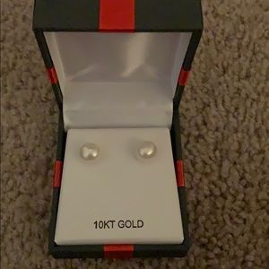 Brand New Fresh Water Cultured Pearls with 10Kgold